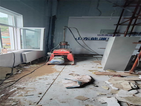 弥渡地基基础下沉墙体裂缝加固注浆顶升施工